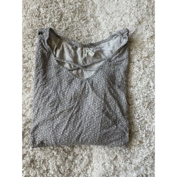 Mudd Women’s Sz. XS Rayon Blend Design Top. Soft, Comfortable - Picture 10 of 10